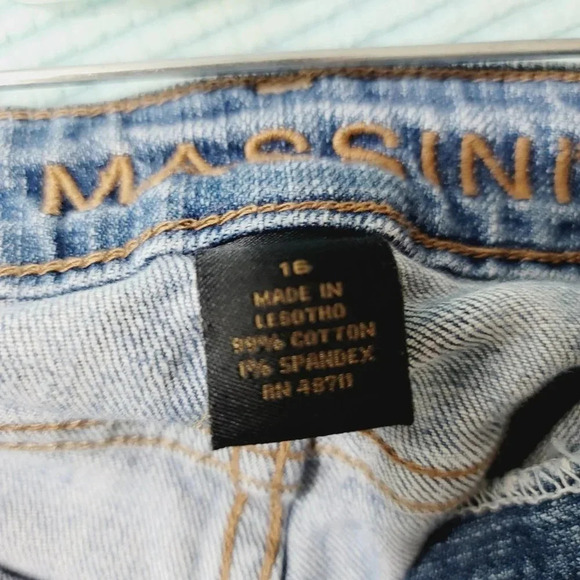 Massini Women's Stretch Denim Cut Off Short Zipper Fly Blue Medium Wash Size 16 - Picture 3 of 3